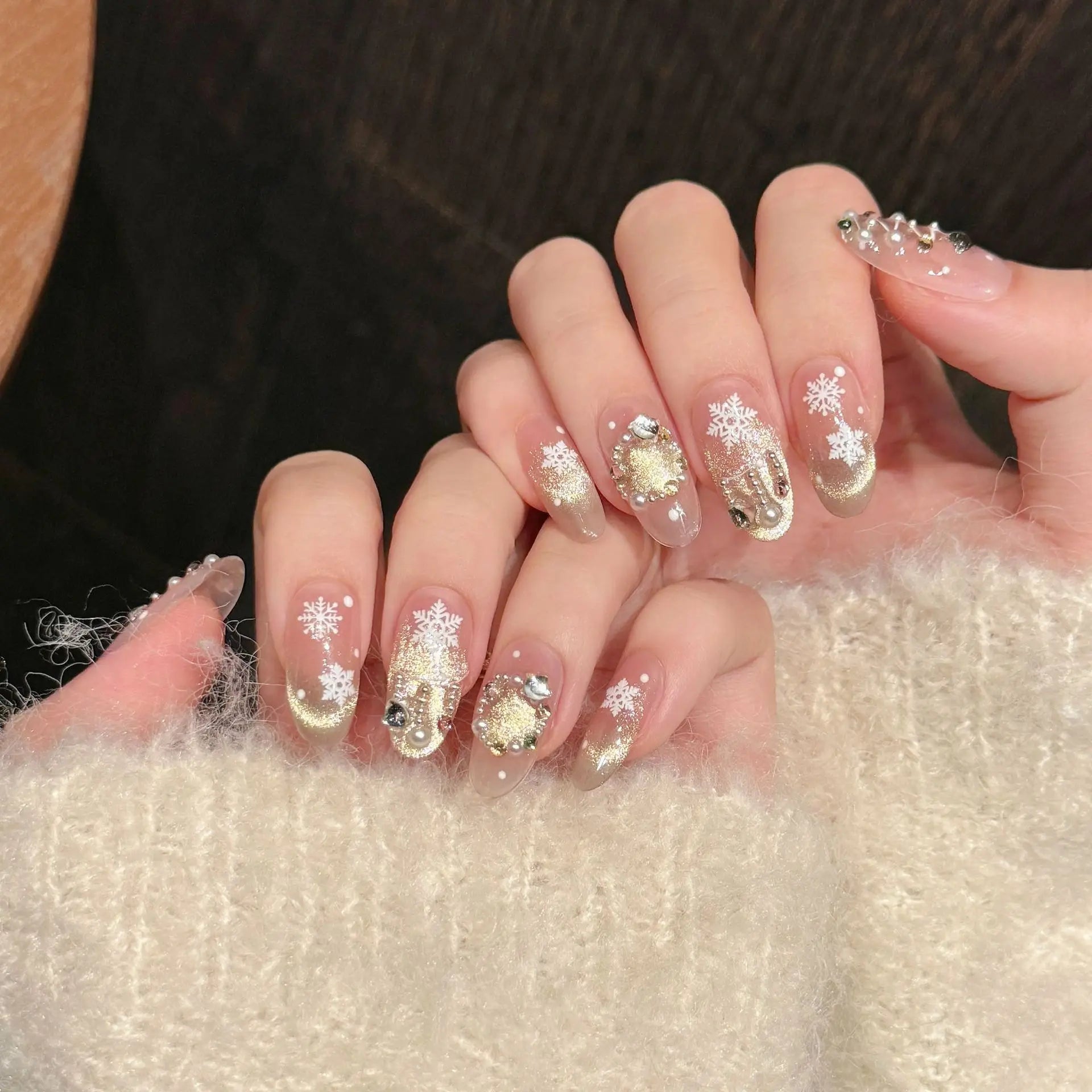10pcs Christmas Handmade Press On Nails Flash Xmas Tree Snowflake Cat's Eye False Nails Pearl Diamond Decor Xmas Fake Nail Tips