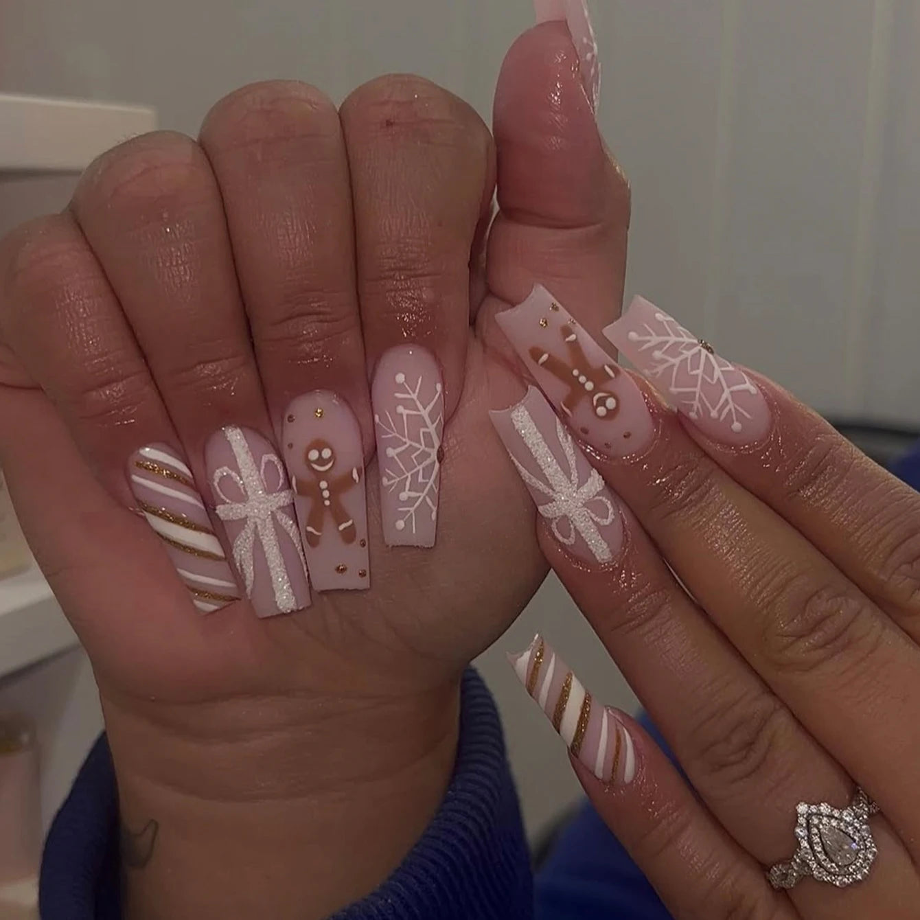 24PCS Rectangular false nails, snowflake striped gingerbread Design, Christmas False Nails, Acrylic Artificial Rubber Nails