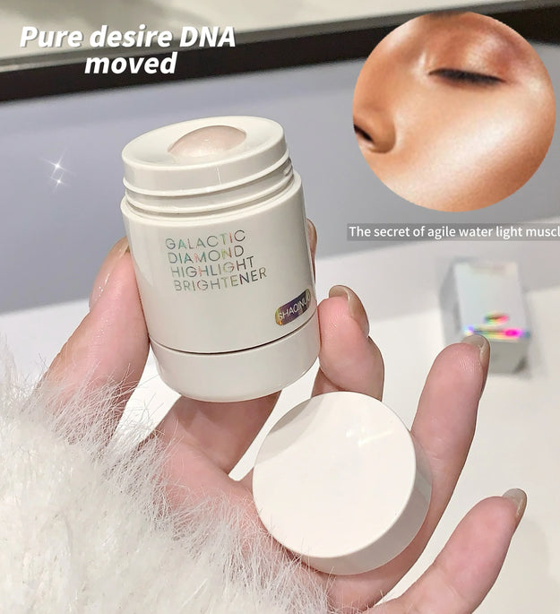 Galaxy Star Diamond Highlighter - Fine Glitter, Moisturizing & Water-Resistant, Perfect for All Skin Tones Creates a Radiant