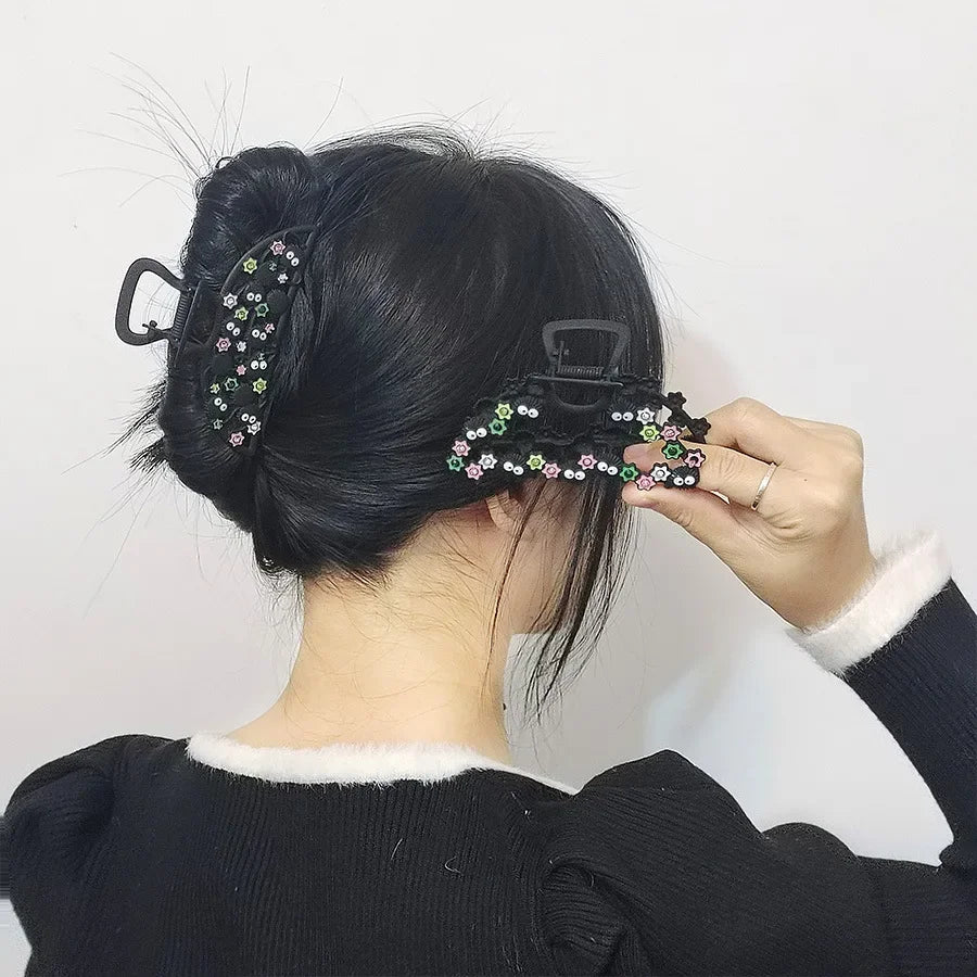 Small Fun Cinderblock Hair Claw Cute Black Cartoon Hair Clip Japan Wacky Claw Clip Shark Clip Hair Accessories for Women Girls