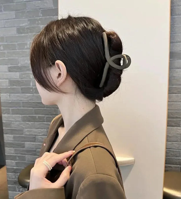 2/4Pcs Women Hair Claw Clip Cross Matte Hairpin Fashion Hairgrips Large Hair Claw Crab Clips Girls Korean Hair Accessories - BlissFully