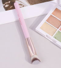 MAANGE Under Eye Concealer Makeup Brush Triangle Foundation Brush for Liquid Cream Blending Concealing Cosmetic Makeup Tools - BlissFully