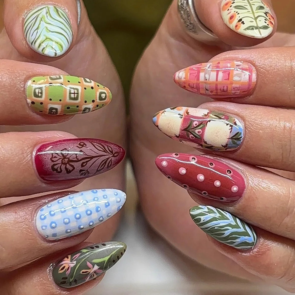 24PCS Wine Red Almond Press on Nails Cartoon Rabbit Bowknot with Plaid Pearl Designs French Fake Nails for Girls Detachable Nail