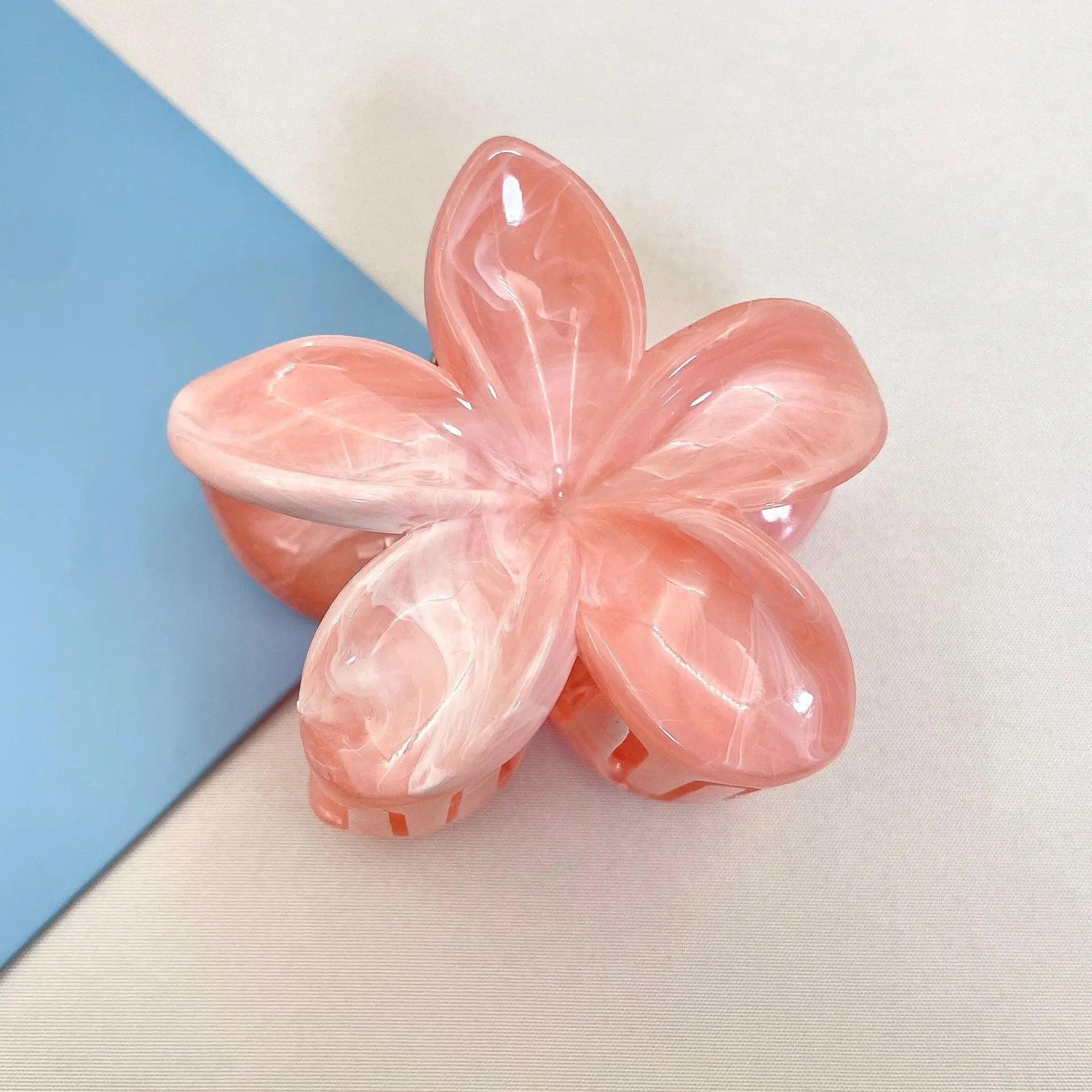 Korean Hawaiian Gradient Flower Hair Claw Clip For Women Girl Fashion Plastic Non Slip Hold Hairpin Barrette Hair Accessories