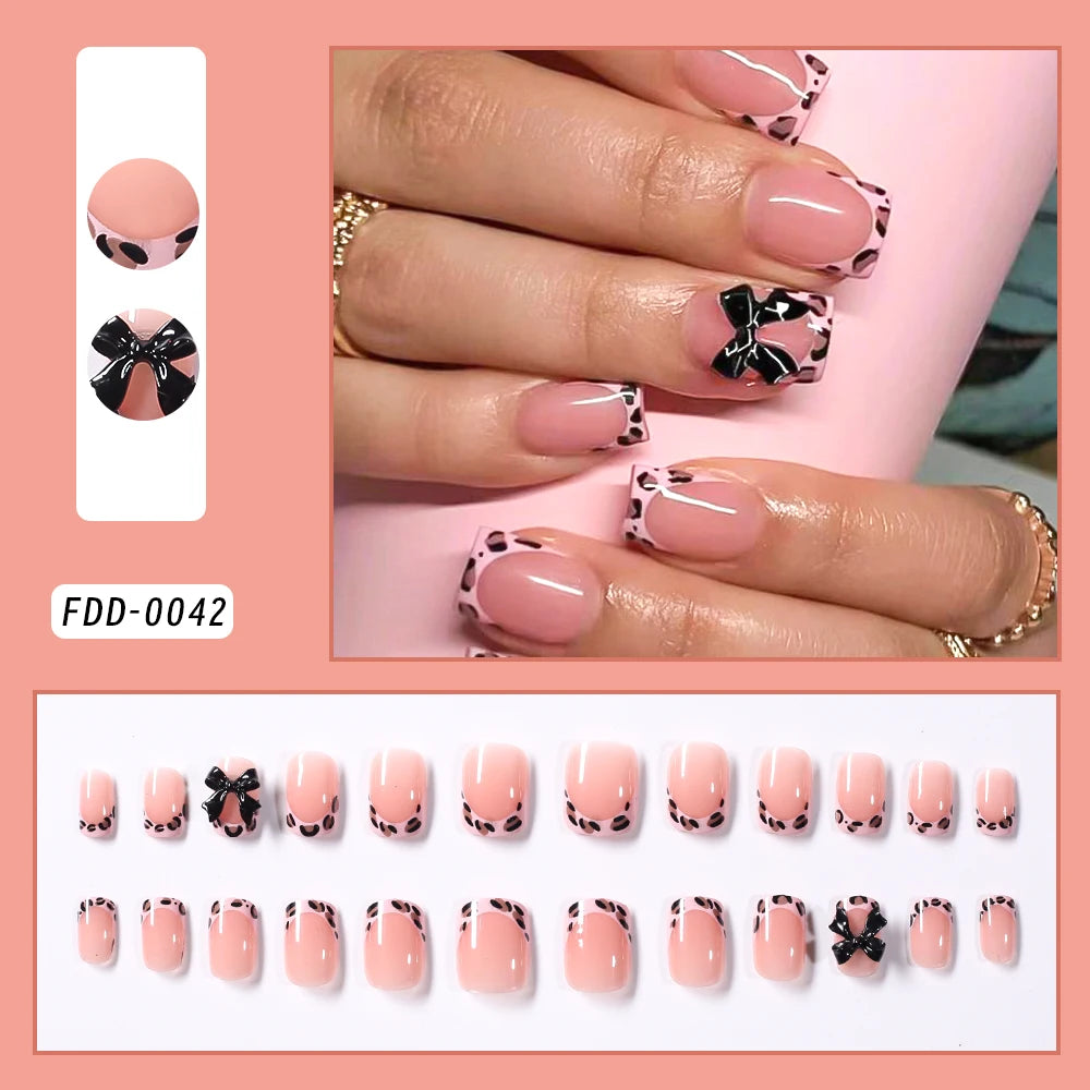24Pcs Short Square Coffin False Nails French Glitter Wearable Fake Nails Acrylic Full Cover Women Ballet Press on Nails Tips