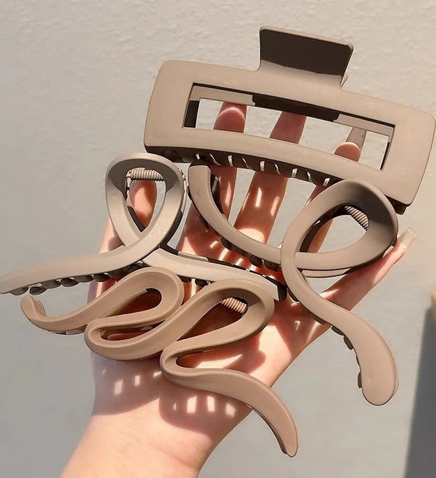 Fashion Korean Solid Color Acrylic Wave Hair Claws for Women Simple Hair Clip High Quality Daily Hair Accessories Girls Gift