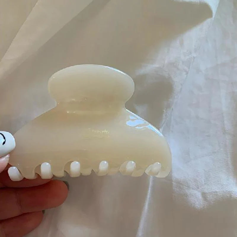 Elegant Acetate Hair Claw Medium Size Sweet Hair Clip Shark Clip Women Hair Accessories Headwear