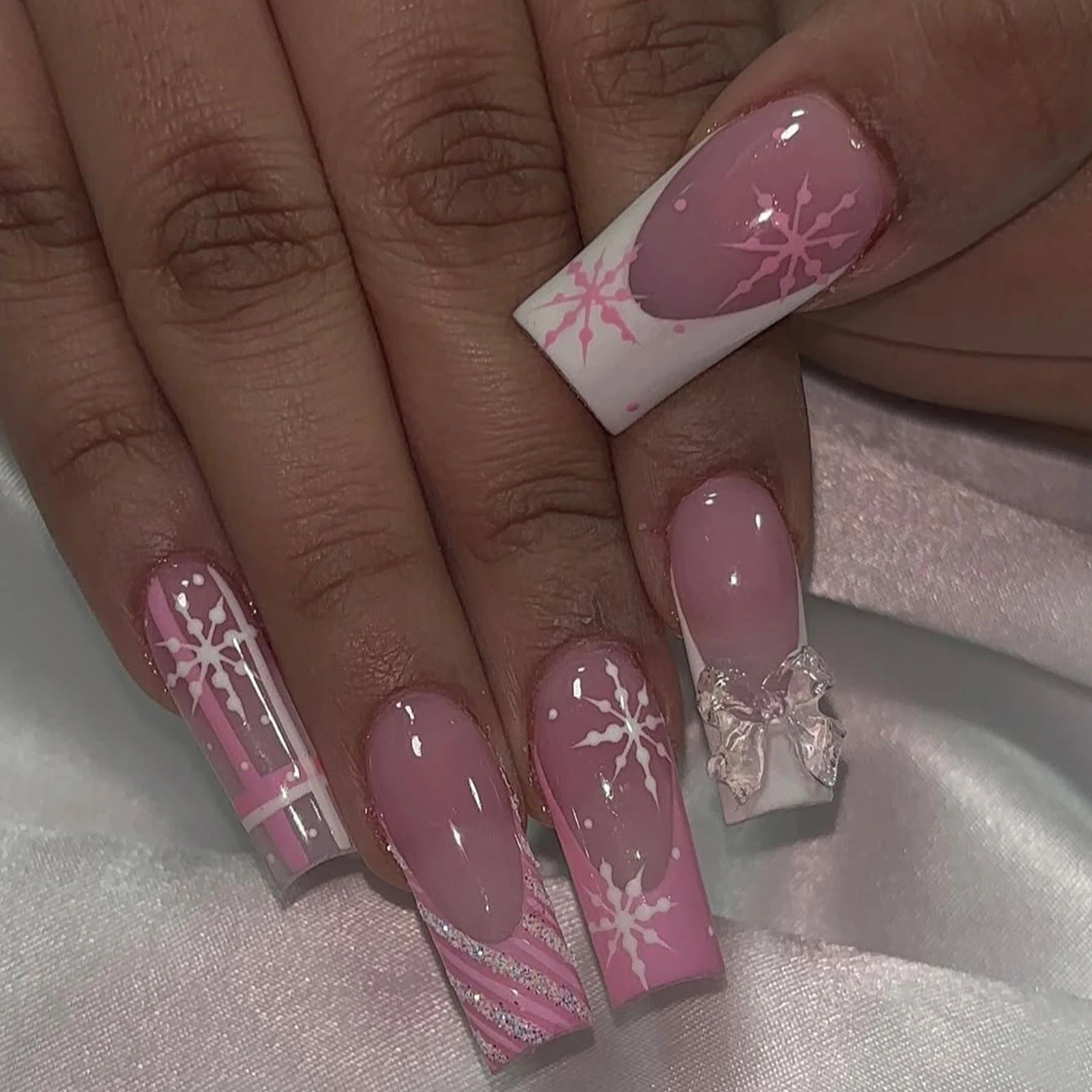 24PCS Rectangular false nails, snowflake striped gingerbread Design, Christmas False Nails, Acrylic Artificial Rubber Nails