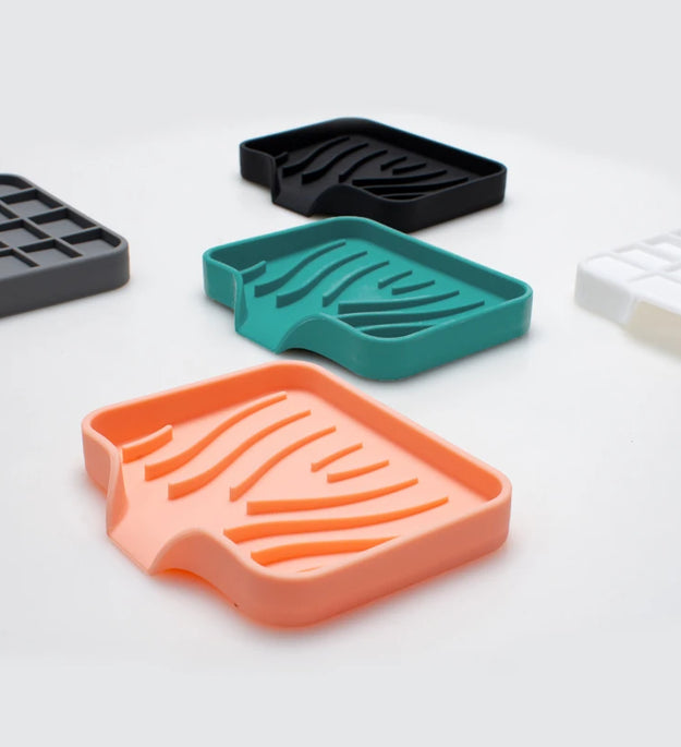 Silicone Soap Dish for Bathroom Self Draining Soap Bar Holder Kitchen Sink Soap Dish Sponge Drain Pad Countertop Soap Dispenser