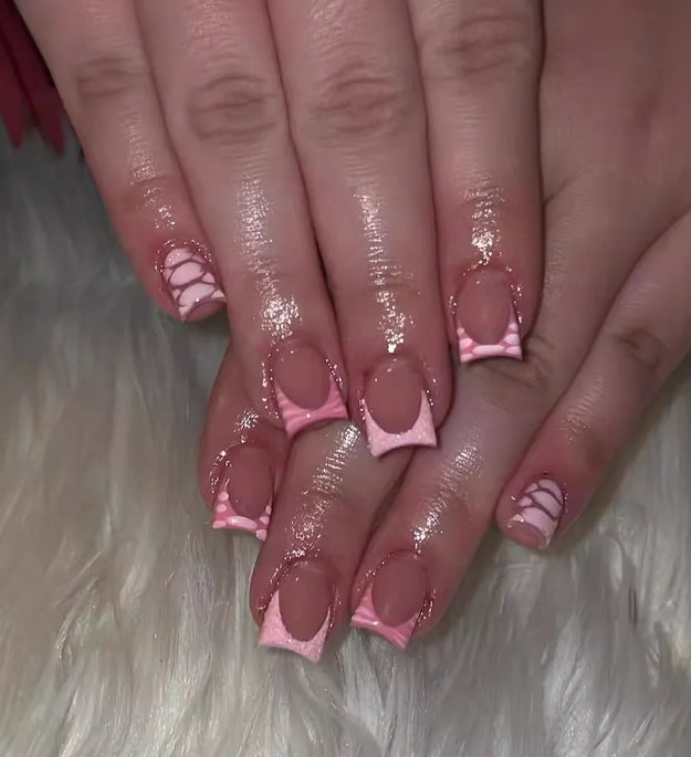 24Pcs French Pink Press on Nails Short Square Head Fake Nails with Flower Rhinestone Design Wearable Finished False Nail Tips