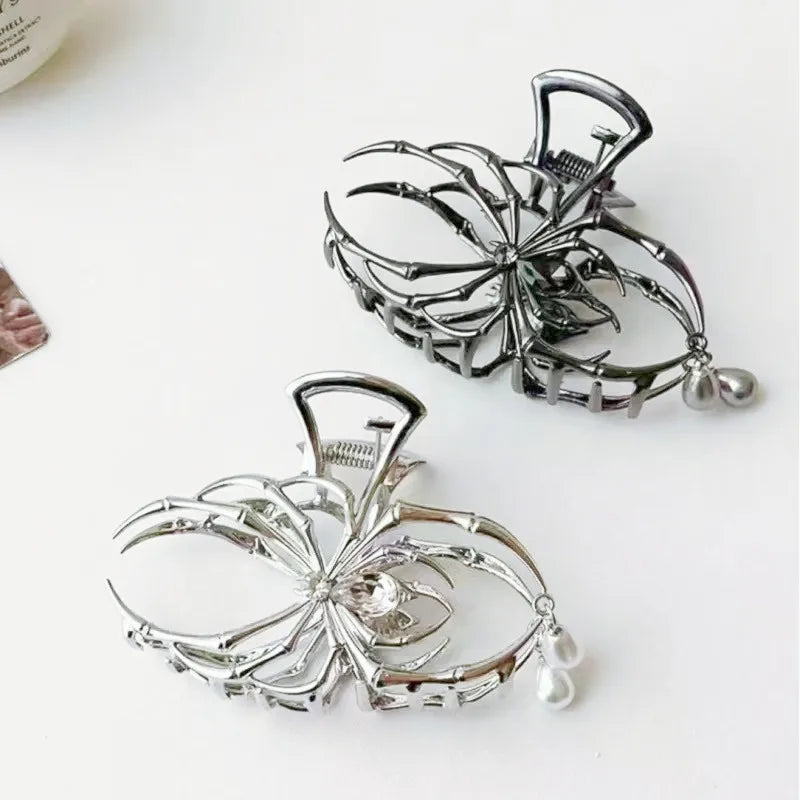 Women's Y2K Sweet Personalized Hair Clip Rhinestone Imitation Pearl Alloy Metal Skull Spider Claw Design for Daily Use