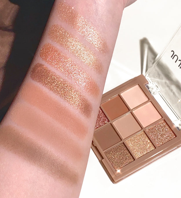 Luxurious 9-18 color eyeshadow palette - Velvet matte and shimmer effect, durable waterproof, berry, brown and nude tones