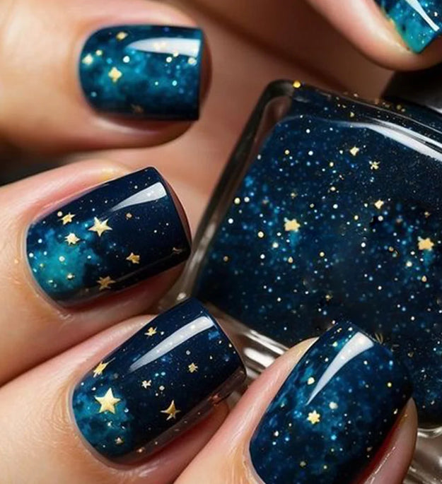 24Pcs Fashion Fake Nails Press on Short Square Head False Nail Art Black Starlit Sky Design Artifical Full Cover Nail Tips