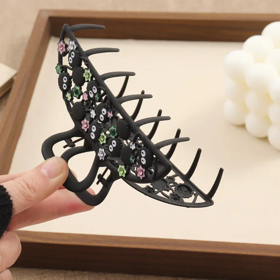 Small Fun Cinderblock Hair Claw Cute Black Cartoon Hair Clip Japan Wacky Claw Clip Shark Clip Hair Accessories for Women Girls