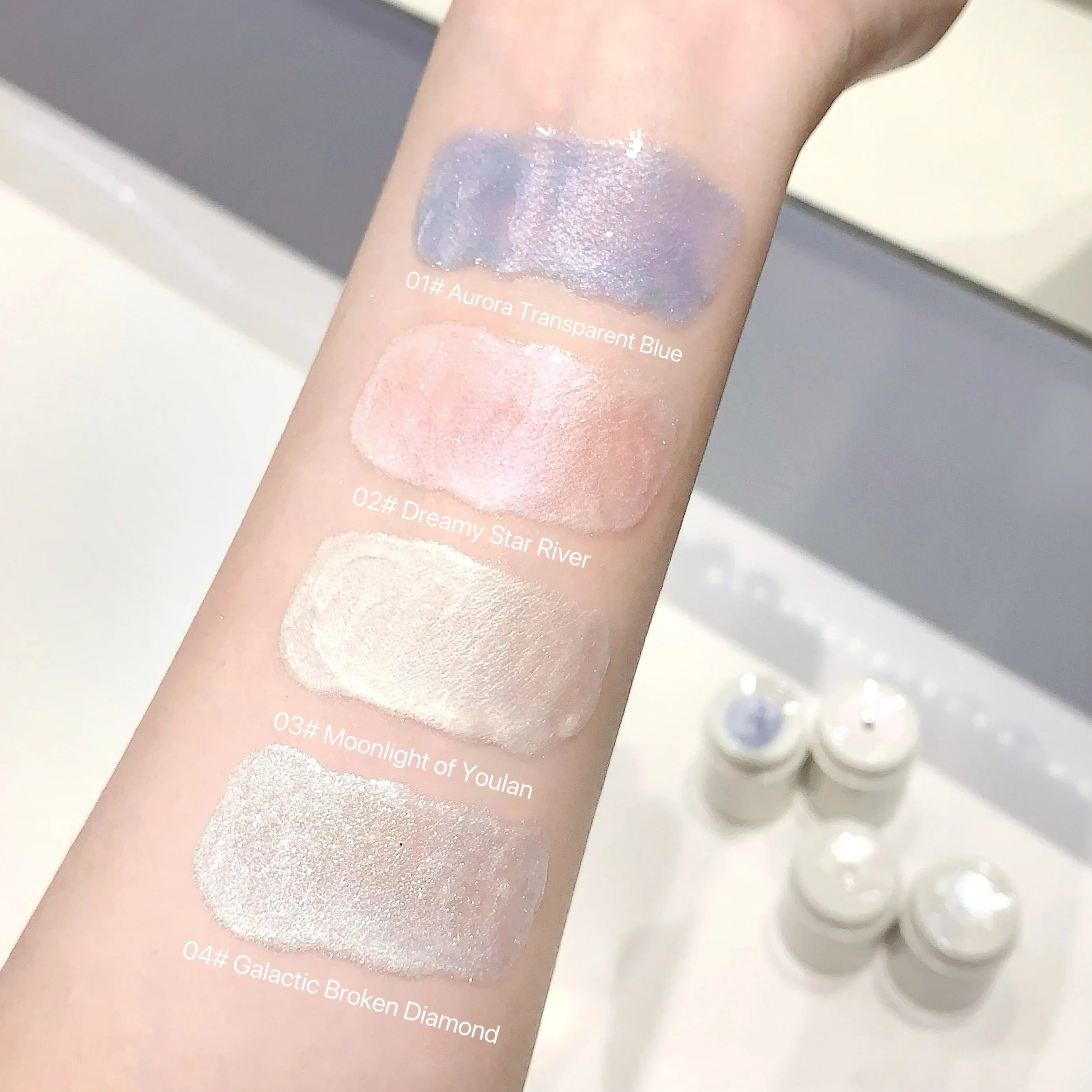 Galaxy Star Diamond Highlighter - Fine Glitter, Moisturizing & Water-Resistant, Perfect for All Skin Tones Creates a Radiant
