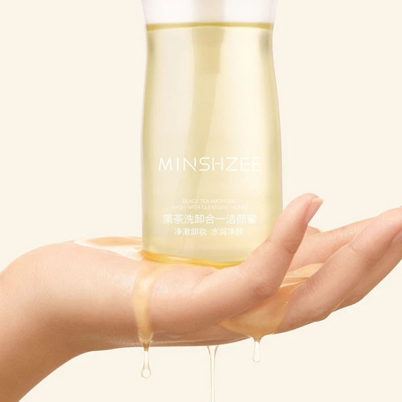 Facial Cleanser Cleaning and Makeup Removal in One Makeup Remover Gentle Non Irritating Cleansing Water Oil-Control Cleansing