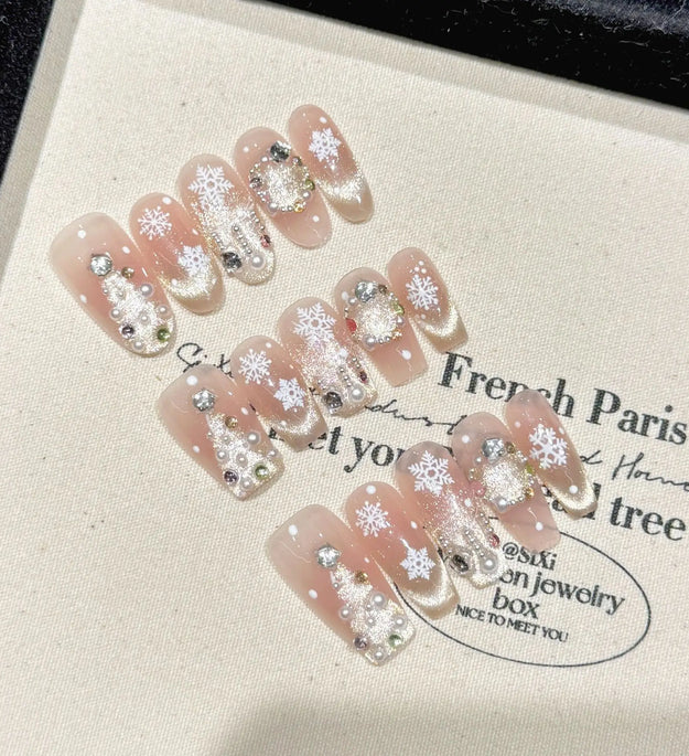 10pcs Christmas Handmade Press On Nails Flash Xmas Tree Snowflake Cat's Eye False Nails Pearl Diamond Decor Xmas Fake Nail Tips