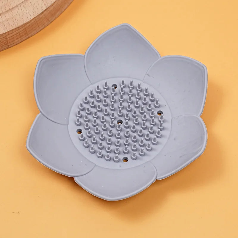 1pcs Bathroom Soap Box Lotus Design Soap Holder Silicone Soap Box Drain Box Bathroom Accessories