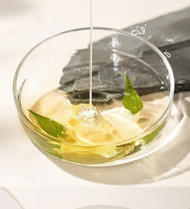 Facial Cleanser Cleaning and Makeup Removal in One Makeup Remover Gentle Non Irritating Cleansing Water Oil-Control Cleansing