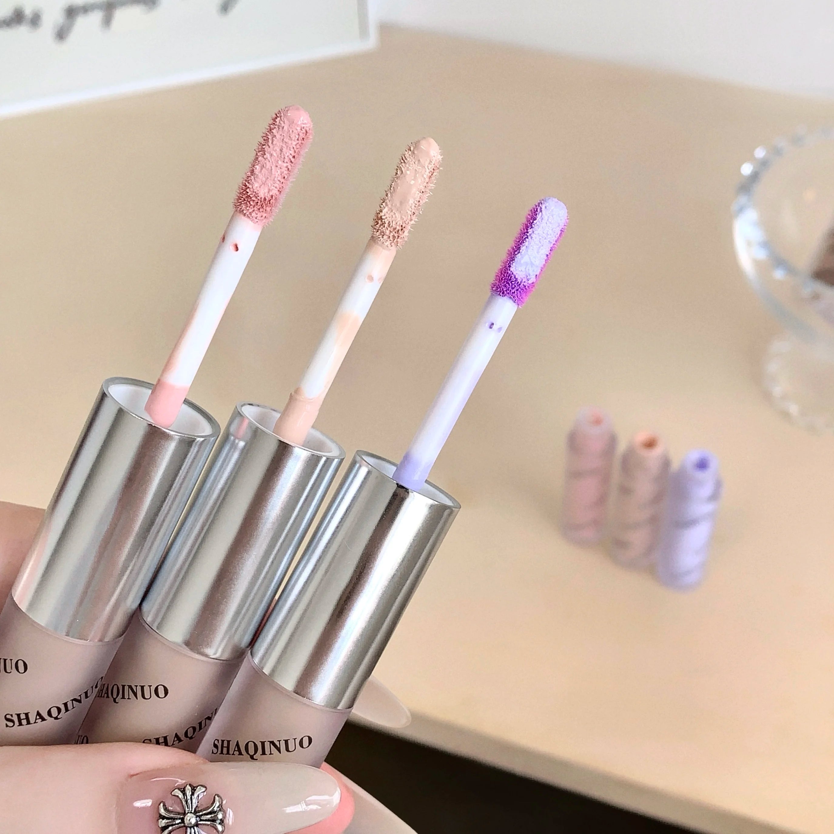 SHAQINUO Double-ended Liquid Contouring Highlighter And Shadower In One Create A Long-lasting Natural Contouring Stick