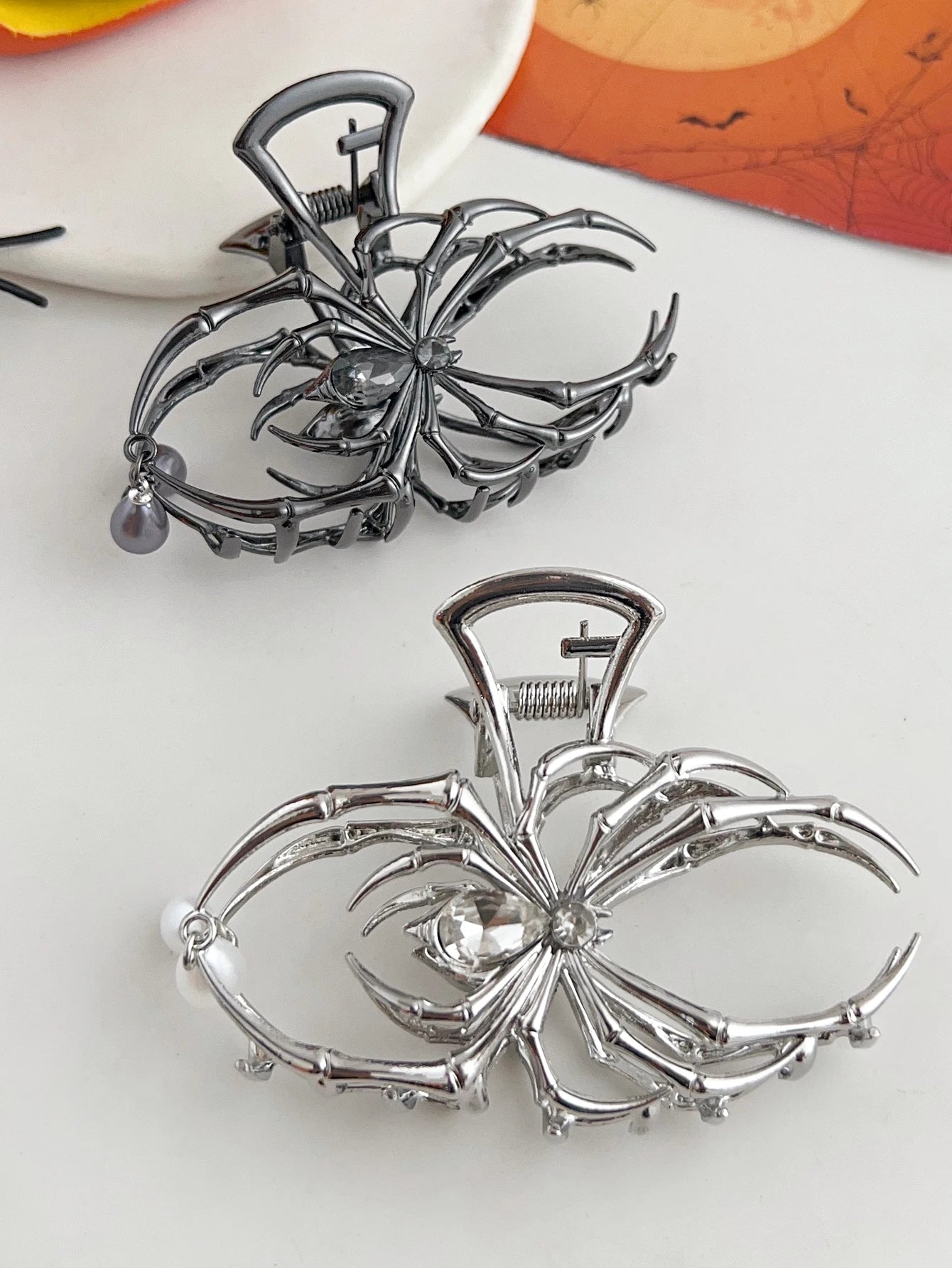 1Pcs Halloween Black Spider Hair Claw Clips with Pearl Charm Design,Metal Gothic Punk Hair Clips Strong Hold Hair Accessories - BlissFully