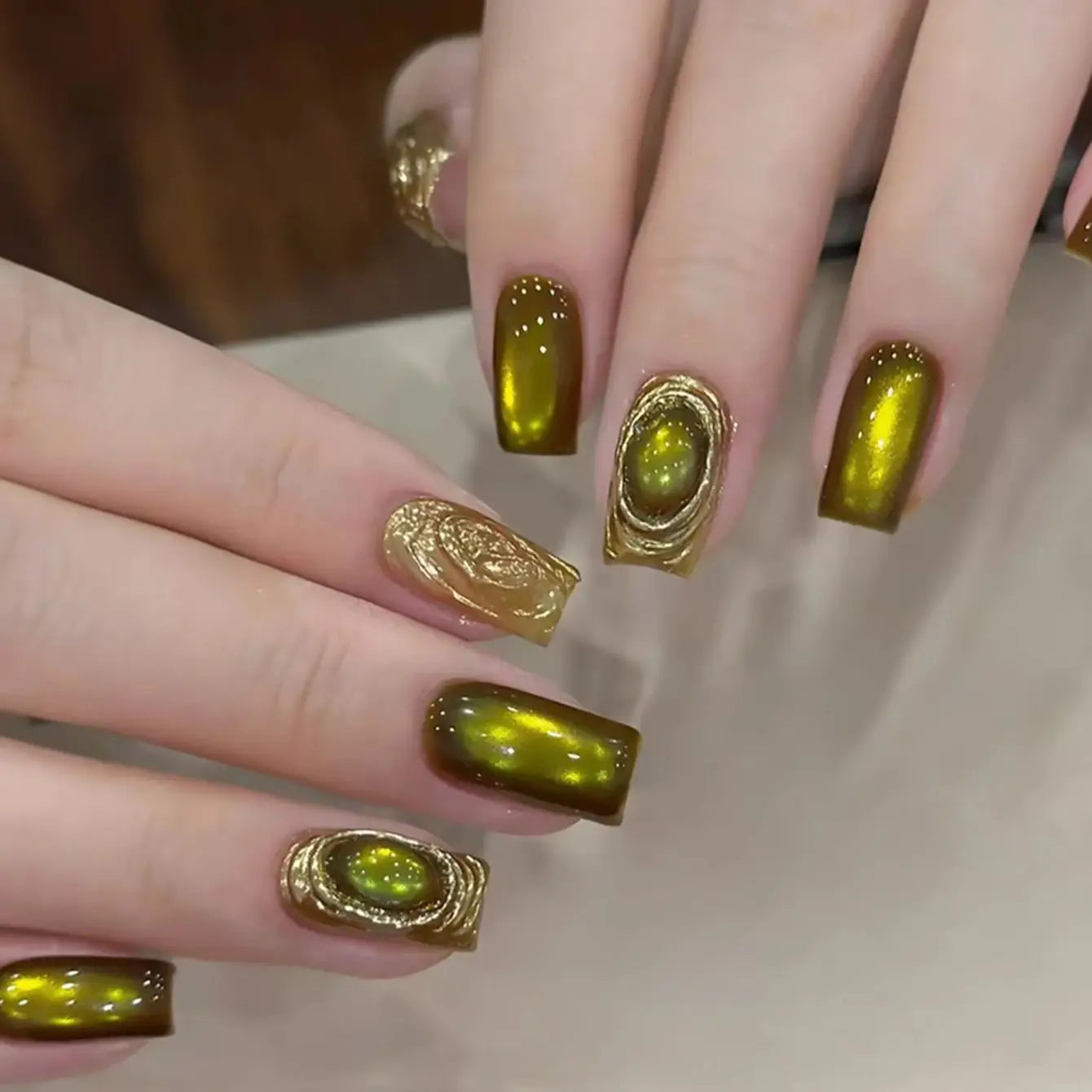 1-8pcs TC Flow Light White Cat Eye Gel Nail Polish Ultra Shine Soak Off UV Gel Mirror Glass Cat Magnet Gel Varnish Nail Supplies