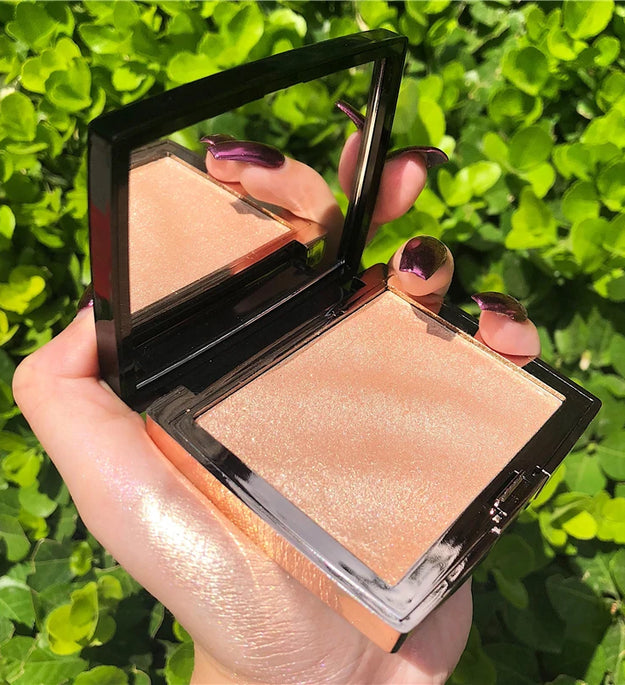 GUICAMI  New Highlighter Makeup Shimmer Powder Highlighter Palette Base Illuminator Highlight Face Contour Golden Bronzer