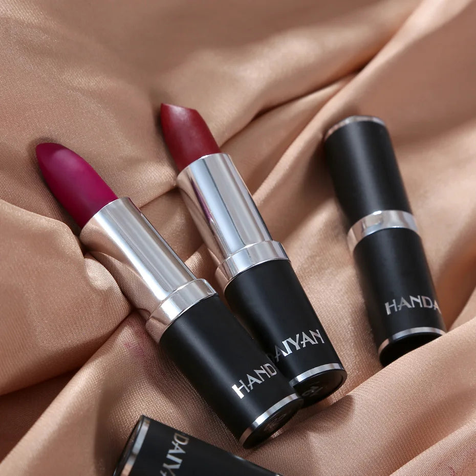 HANDAIYAN 12-color matte velvet lipstick long-lasting waterproof non-stick cup does not fall color lipstick lipstick