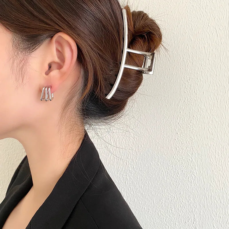 Metal Hair Clip Fashion Barrettes Korean Geometric Black Bow knot Hair Claw for Women Thick Thin Accessories Bath Crab Clamp