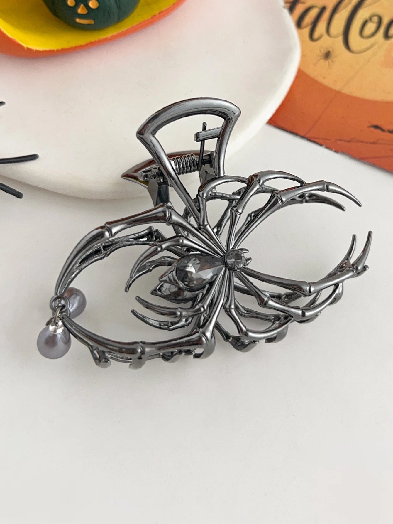 1Pcs Halloween Black Spider Hair Claw Clips with Pearl Charm Design,Metal Gothic Punk Hair Clips Strong Hold Hair Accessories - BlissFully