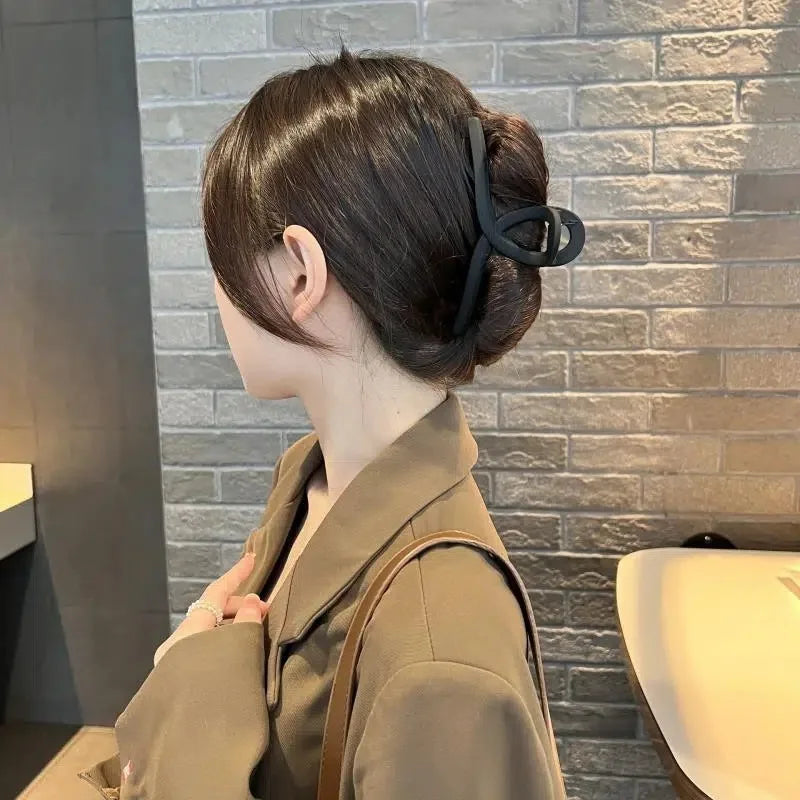 2/4Pcs Women Hair Claw Clip Cross Matte Hairpin Fashion Hairgrips Large Hair Claw Crab Clips Girls Korean Hair Accessories - BlissFully