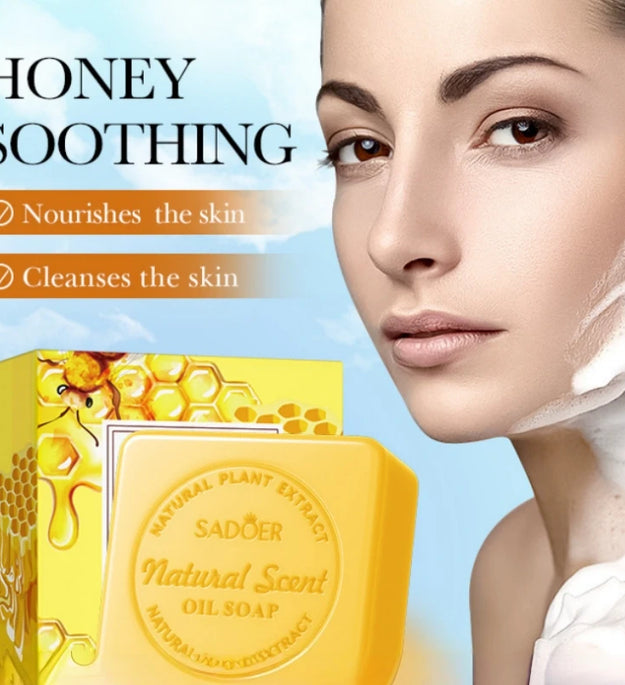 100 Grams of Natural Honey Handmade Soap, Containing Honey and Glycerin. Rich and Dense Foam Is Gentle, Cleans Skin Dirt and Oil, Leaving Skin Smooth, Clean, and with a Pleasant Fragrance. Suitable for All Skin Types.